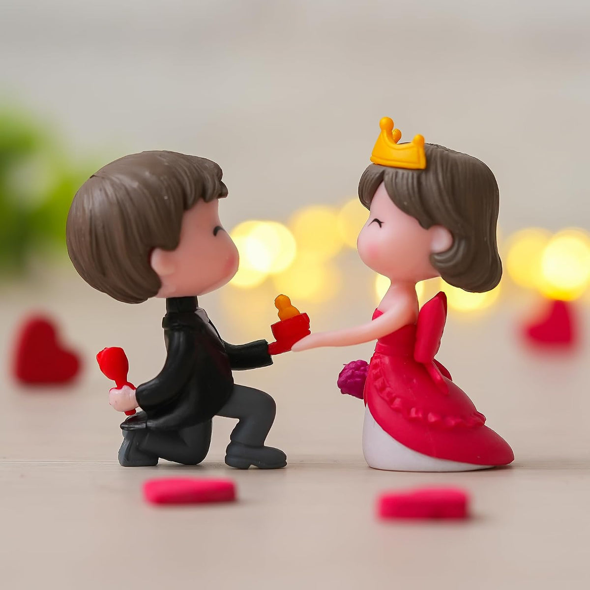 eCraftIndia Cute Couple Statue Boy Proposing Girl Miniature Showpiece Valentine Gift for Girlfriend Boyfriend Husband Wife Her Him | Valentine Decoration Items | Happy Birthday Cake Topper