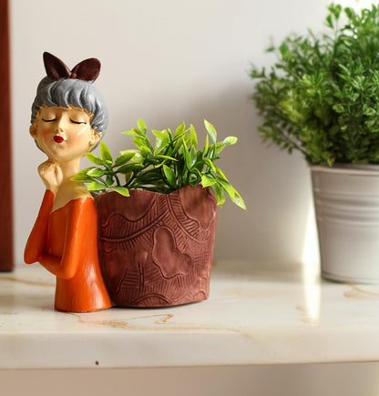 Kawai Homes Showpiece for Home Decor - Cute Table Resin Miniature Decorative Stylish Figurines Items for Living Room Kitchen Kids Bedroom Study Room Decoration Accessories (Basket Girl)