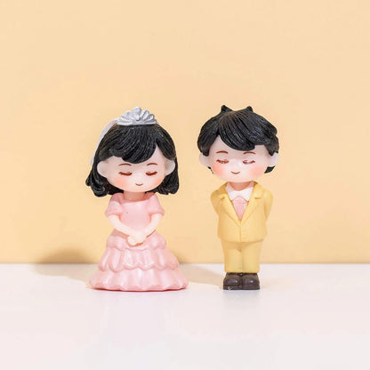 Love Proposal Couple Gift for Girlfriend Boyfriend Husband Wife Miniature Statue Showpiece for Valentines Day Gift Proposal Day Lovely Couple for Living Room Valentine Decoration
