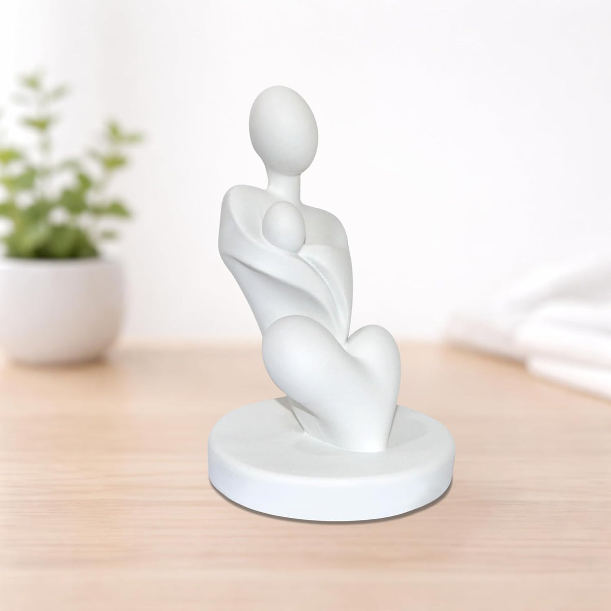 Mother Baby Statue Showpiece Gift,Mother Hugging Baby Figurine,Decor Items, Birthday Gifts Mother's Day, Baby Shower Gifts for Mom to be