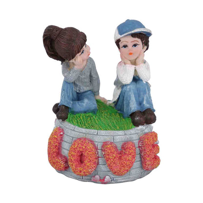 Love Couple Home Decorative Showpiece, Sitting Couple on Wall Sculpture Figurine Gift for Home Decor, Table Top, Couple, (3.5x3.5x4.6 Inches)