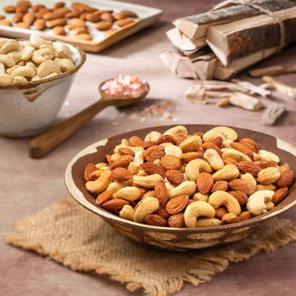 Paper Boat Smoked and Roasted Mixed Nuts with Himalayan Pink Salt, Premium Dry Fruit Mix | Almonds & Cashews, Pouch (200g)