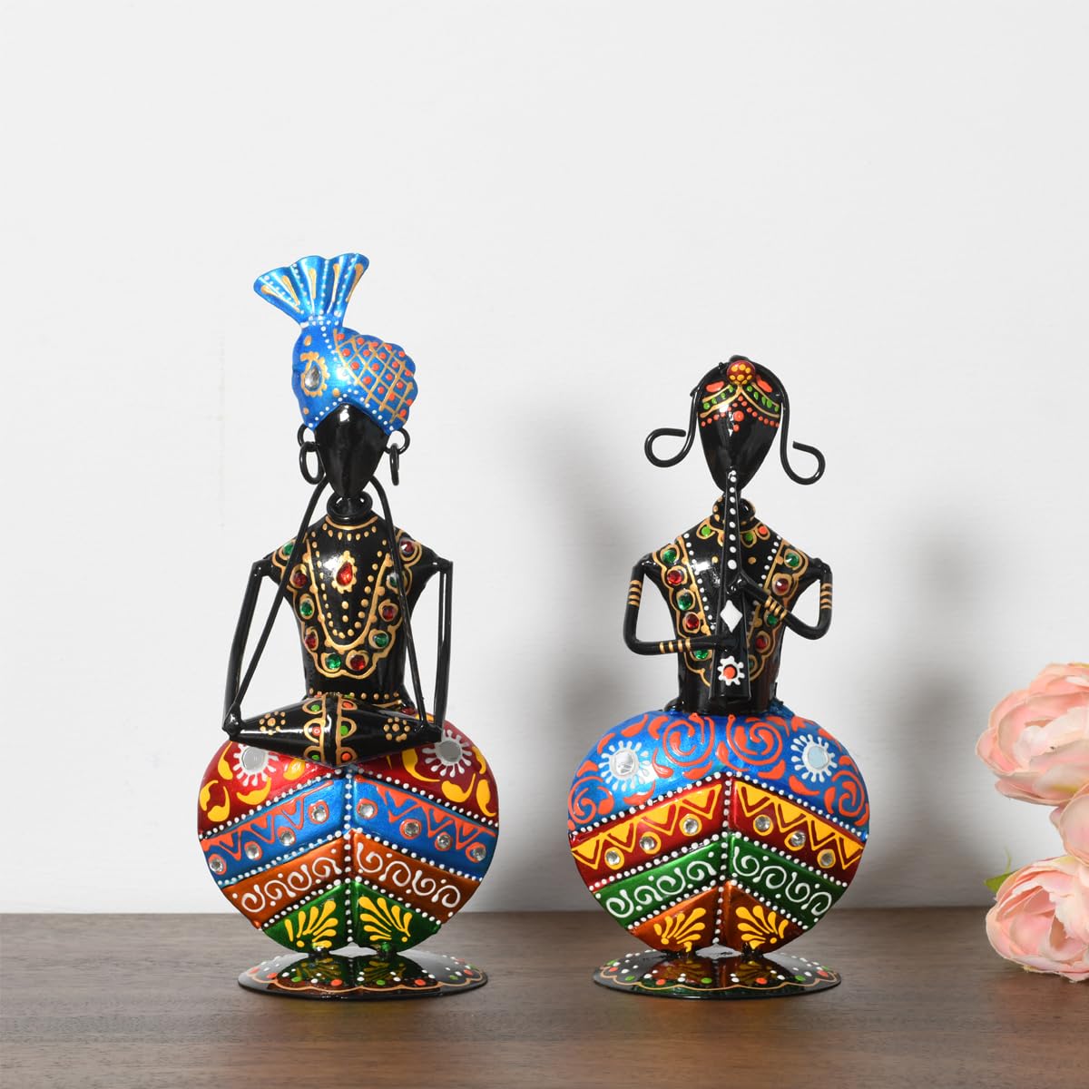 Handcrafted Rajasthani Musician Couple Showpiece Set of 2 | Traditional Metal Folk Art Figurines | Handmade Ethnic Home Decor for Living Room, Office, Shelf & Tabletop | Housewarming Gift