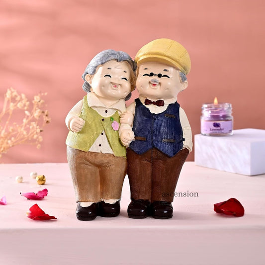 Resin Old Couple Statue Vintage Old Man & Woman Figurine Romantic Grandparents Idol Love Showpiece Decorative Item for Anniversary Retirement Birthday Gift Valentines Day Home & Office Décor