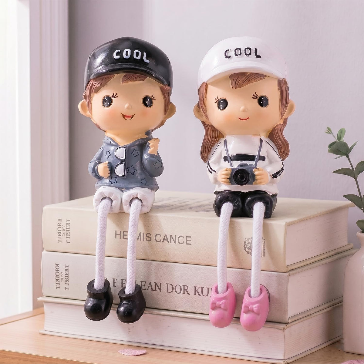 Cute Couple Gift Set Decorative Showpiece,Cute Family Hanging Legs Showpiece (Cool Couple)