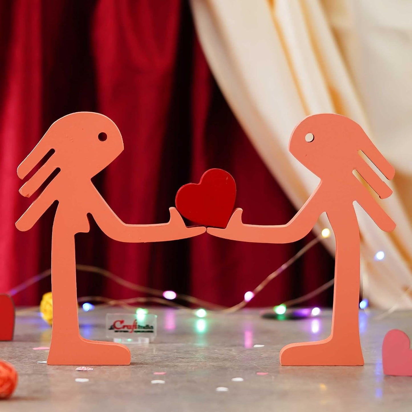 eCraftIndia Wooden Handcrafted Romantic Couple Showpiece Holding Heart | Valentine Gift for Girlfriend Boyfriend Husband Wife Special Love Her Him | Valentine Day Decoration Items
