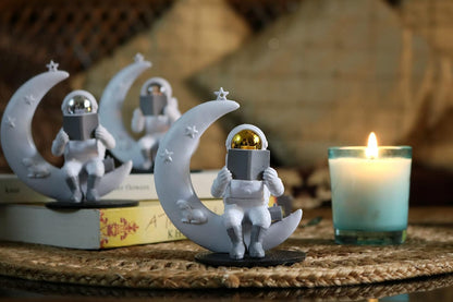 Street27® Cute Outer Space Astronaut Figurine Action Figure Toys Statue for Showpiece Home Living Room Decor Office Desktop Decoration Car Dashboard, Kids Birthday Party Gift, Resin