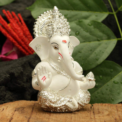 Ganesha Idol Silver Plated Ganesh for Car Dashboard Statue Ganpati Ganesh Idol for Gift Figurine Luck & Success Diwali Gifts Home Decor Gift for ganpati Festival, (3.5 x 2 inches)