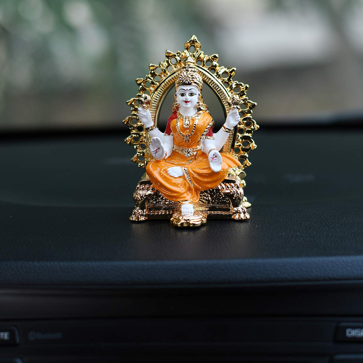 Ceramic Lakshmi Idol, 3.5 x 2.5 x 1.5 Inches, Gold & White, (Model: LMAS110)