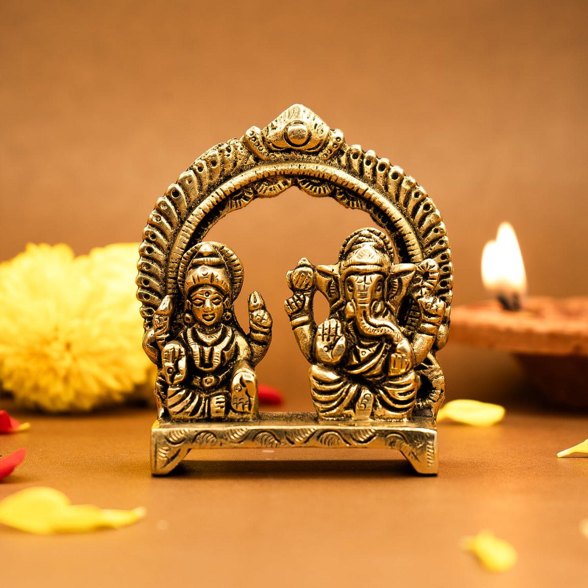 100% Pure Brass Laxmi Ganesh Murti (Size: 8 cm) | Lakshmi Ganesh Idol for Diwali Puja, Study Table, Pooja Room & Home Decor | Statue of laxmi Ganesha for Diwali Gift | Pital Ganpati Lakshmi