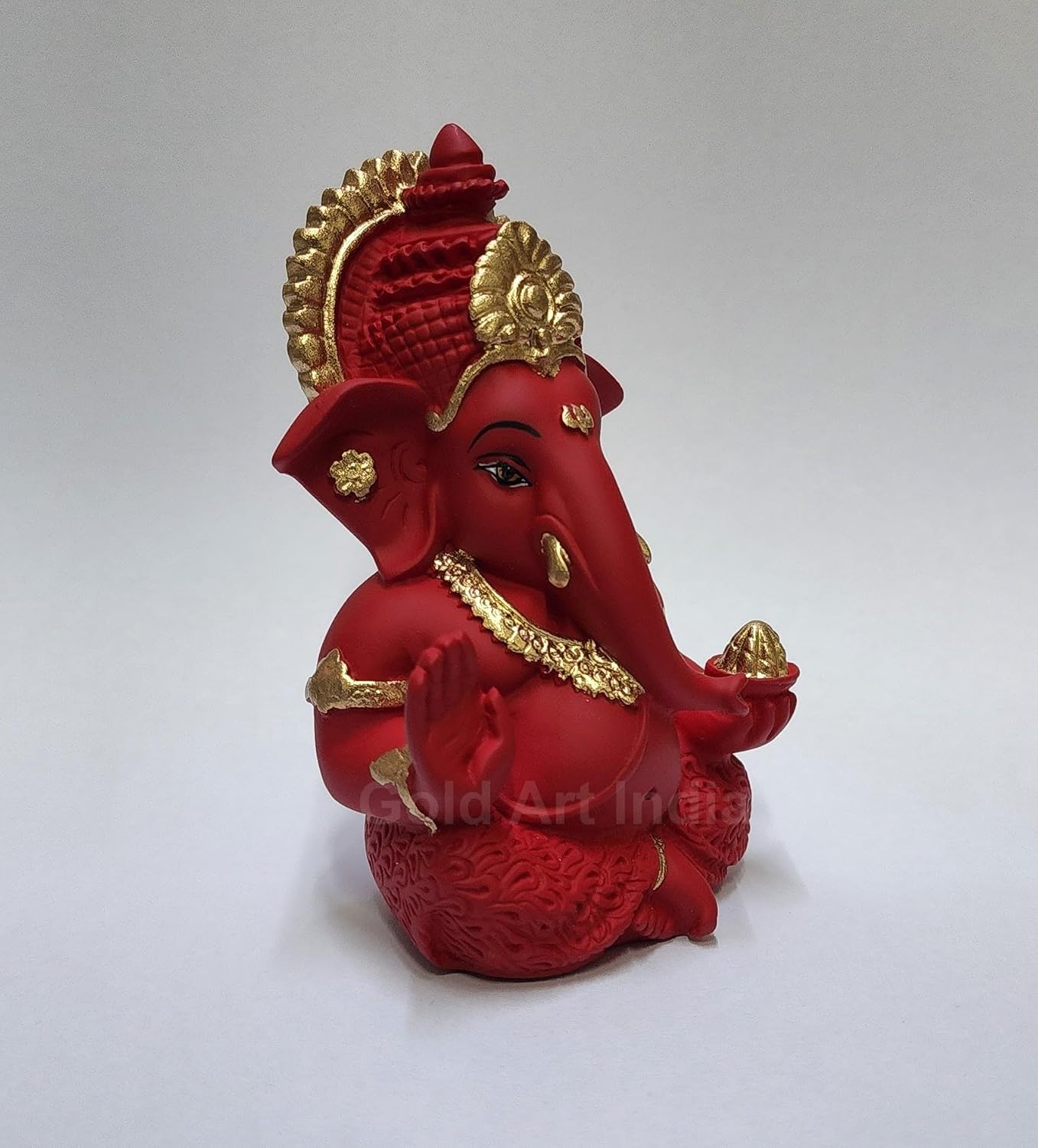 Gold Art India Mukut Ganesha Idol for Car Dashboard Maroon Red and Gold Small Ganesha Murti Ganpati Idol for Home Decor Puja Lord Ganesh Statue Gift for Office Desk Puja Room Figurine,5.1x5.1 Cm