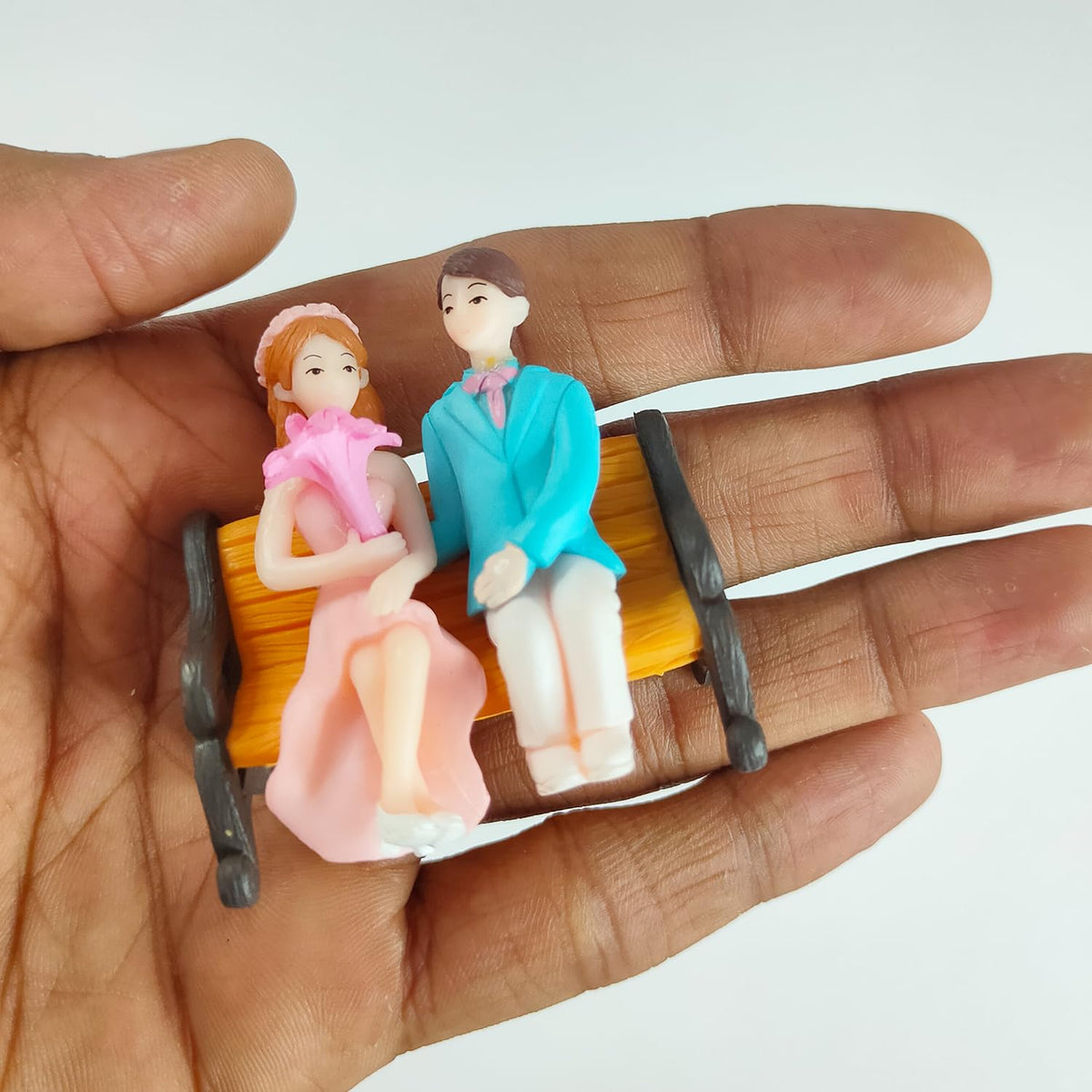 Miniature Couple Sitting On Chair Gift for Girlfriend Boyfriend Husband Wife Miniature Statue Showpiece for Valentines Day Gift Romantic Gifts Showpiece-Decoration Items