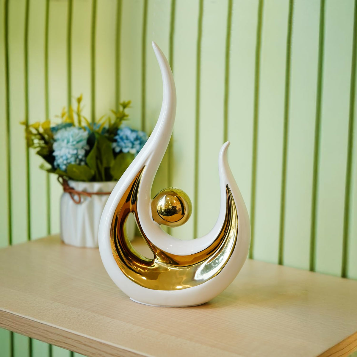 Nostrae Modern Abstract Art Show Pieces for Home Decor Living Room Decorative Items | Cute Showpieces Gift Item for Decor | Center Table Tv Unit Showcase Office Interior Statue Figurines