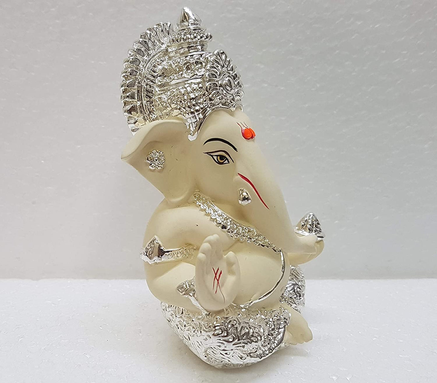Gold Art Indiagold And Silver Plated Ganesha Idol Silver Chandan Ganesh Idol For Car Dashboard Ganesha Murti Ganpati Idol For Home Decor Puja Lord Ganesh Statue Gift For Office Desk Puja Room Figurine