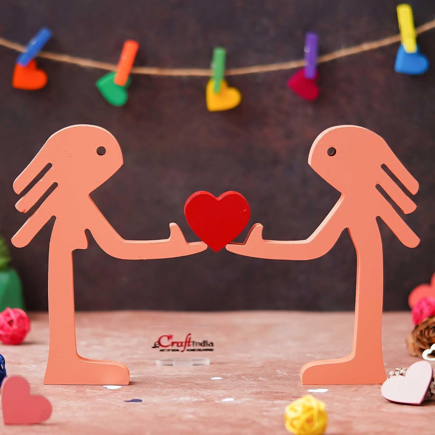 eCraftIndia Wooden Handcrafted Romantic Couple Showpiece Holding Heart | Valentine Gift for Girlfriend Boyfriend Husband Wife Special Love Her Him | Valentine Day Decoration Items