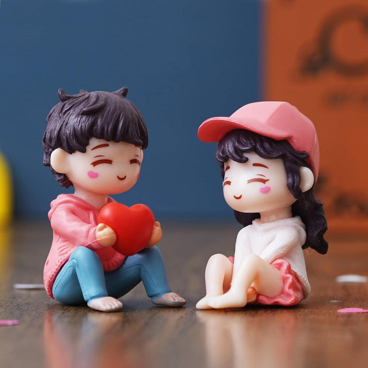 eCraftIndia Valentine Gift for Girlfriend Boyfriend Resin Miniature Cute Romantic Couple Statue Boy Giving Heart to Girl Showpiece Valentine Day Gift for Husband Wife Her Valentines Decoration Item