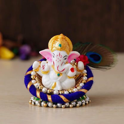 Resin Lord Ganesha Idol On Peacock Feather Decorative Plate-Ganesha Idol for Home Decor Car Dashboard-Ganesha Statue-Ganpati Murti Gift for Diwali Ganesh Chaturthi Housewarming Birthday.