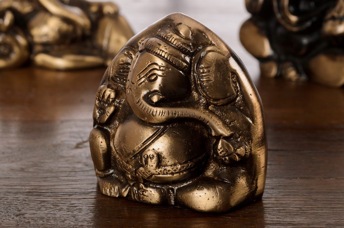 Brass Double Sided Lord Ganesha Idol for Home Decor Car Dashboard | Ganesha Statue | Ganesh Ganpati Murti Gift for Diwali Housewarming Birthday