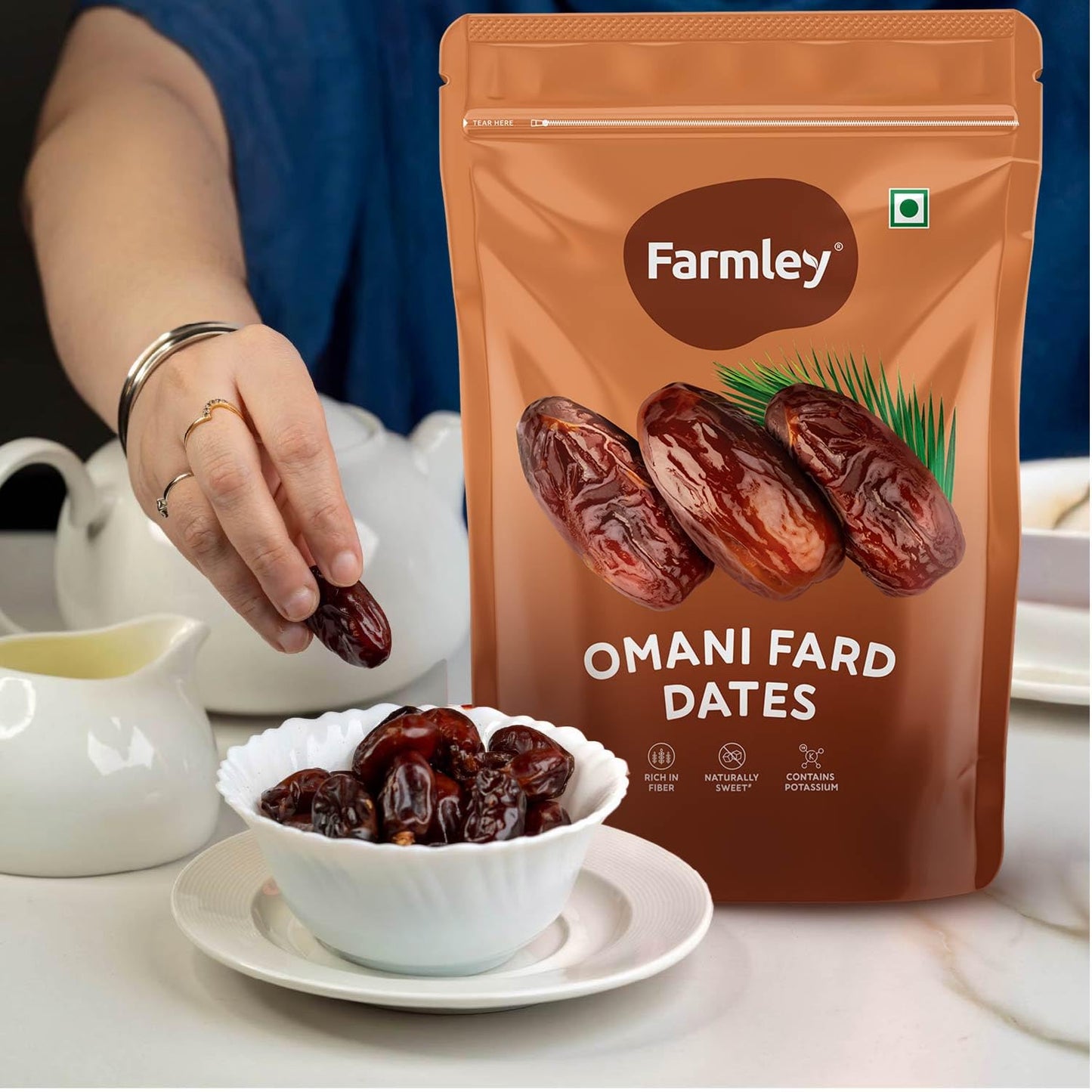 Farmley Omani Fard Dates/Khajur, 500 g | Healthy Snacks, Rich in Fibre, Naturally Sweet, Naturally Low-Fat Food