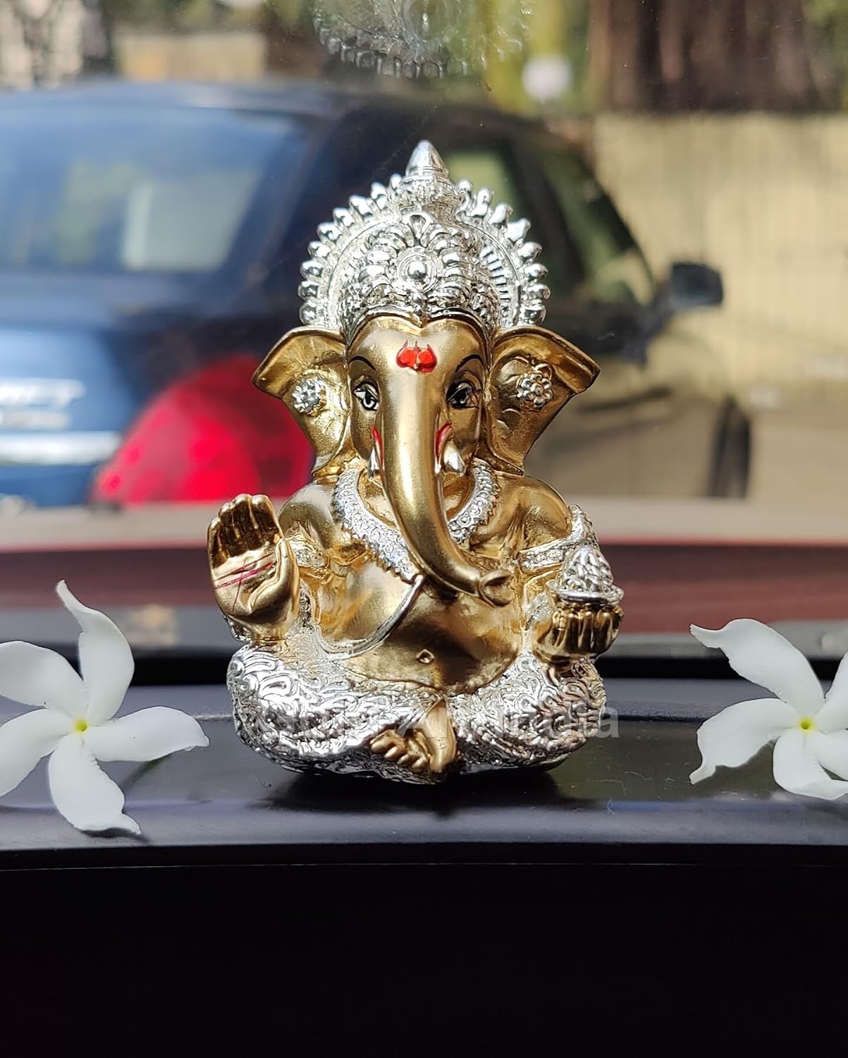 Gold Art India Resin Ganesha Idol Ganesh for Car Dashboard Statue Ganpati Vinayaka Vinayagar Figurine Diwali Gifts Home Decor Luck, Success for Small Murti Puja Lord Gift Office Desk Room 3.5 Inches