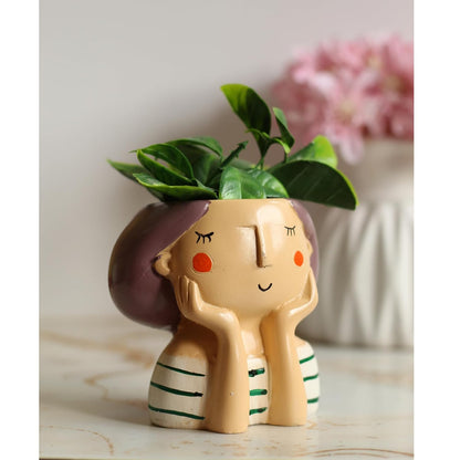 Kawai Homes Showpiece for Home Decor - Cute Table Resin Miniature Decorative Stylish Figurines Items for Living Room Kitchen Kids Bedroom Study Room Decoration Accessories (Stoic Girl)