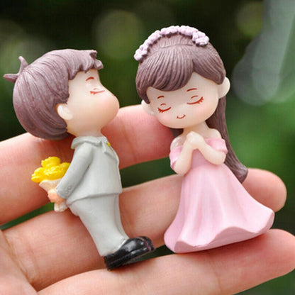 ascension Romantic Love Proposal Couple Gift for Girlfriend Boyfriend Husband Wife Miniature Statue Showpiece for Valentines Day Gift Proposal Day Lovely Couple Valentine Decoration Items