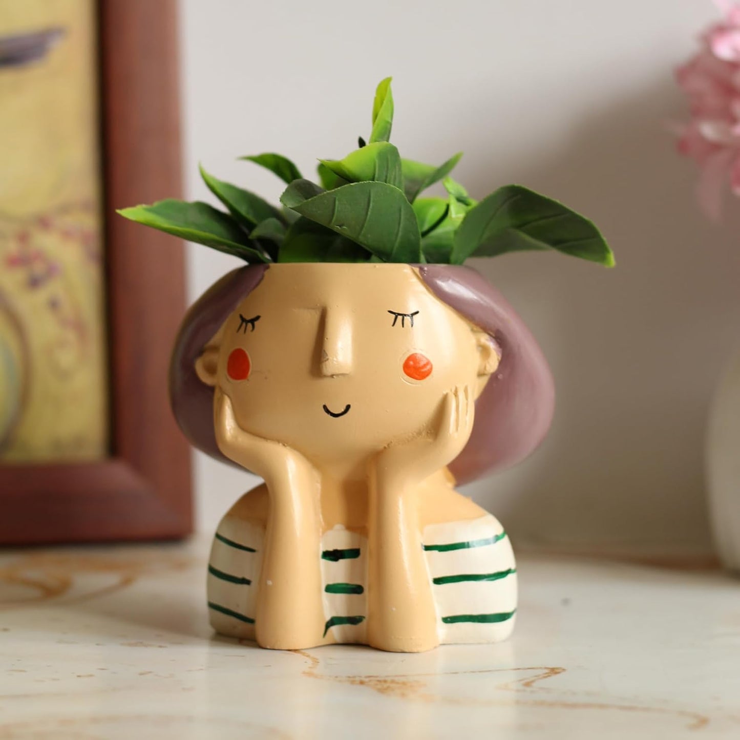 Kawai Homes Showpiece for Home Decor - Cute Table Resin Miniature Decorative Stylish Figurines Items for Living Room Kitchen Kids Bedroom Study Room Decoration Accessories (Stoic Girl)