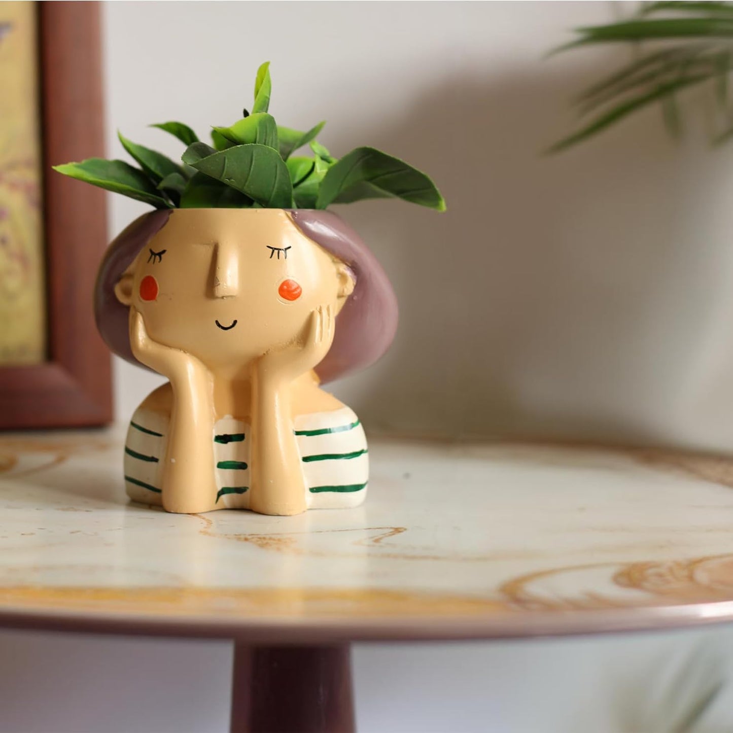 Kawai Homes Showpiece for Home Decor - Cute Table Resin Miniature Decorative Stylish Figurines Items for Living Room Kitchen Kids Bedroom Study Room Decoration Accessories (Stoic Girl)