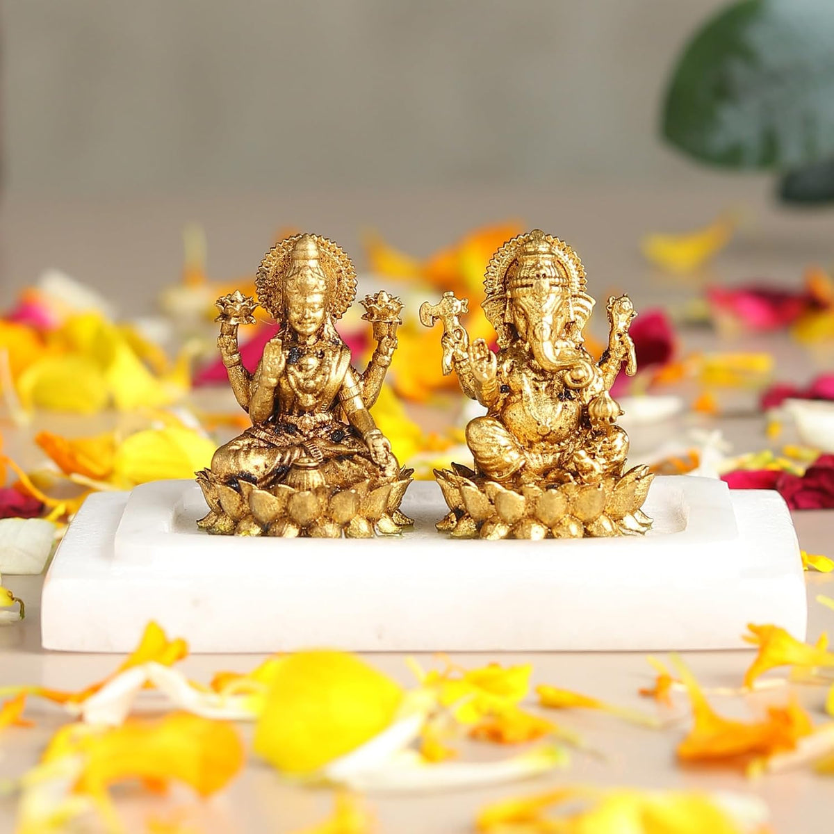 Brass Lakshmi Ganesh Idol Set on Marble Base | Laxmi Ganesh Murti for Pooja, Home Temple & Mandir | Hindu God Brass Statue (Design 01: L8 x W5 x H4 cm)
