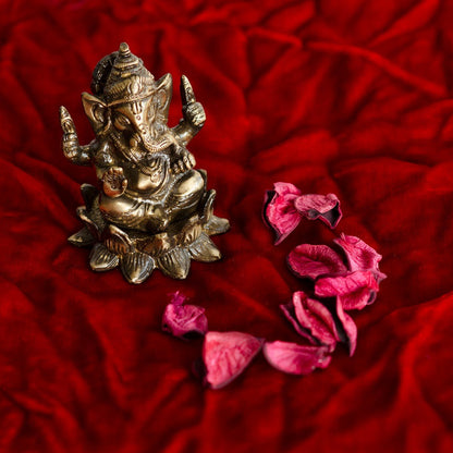 Antique Finish Lord Ganesha on Lotus Brass Idol (6.25 cm x 6.25 cm x 8.75 cm, Brown)