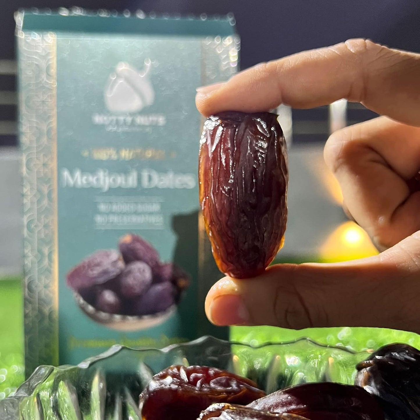Notty Nuts -FOR A HEALTHY LIFE Medjoul Dates 250 gm| Jumbo Size Khajur/Khajoor | No Artificial Colours | Naturally Sweet | Premium dates dry fruits (Pack of1)