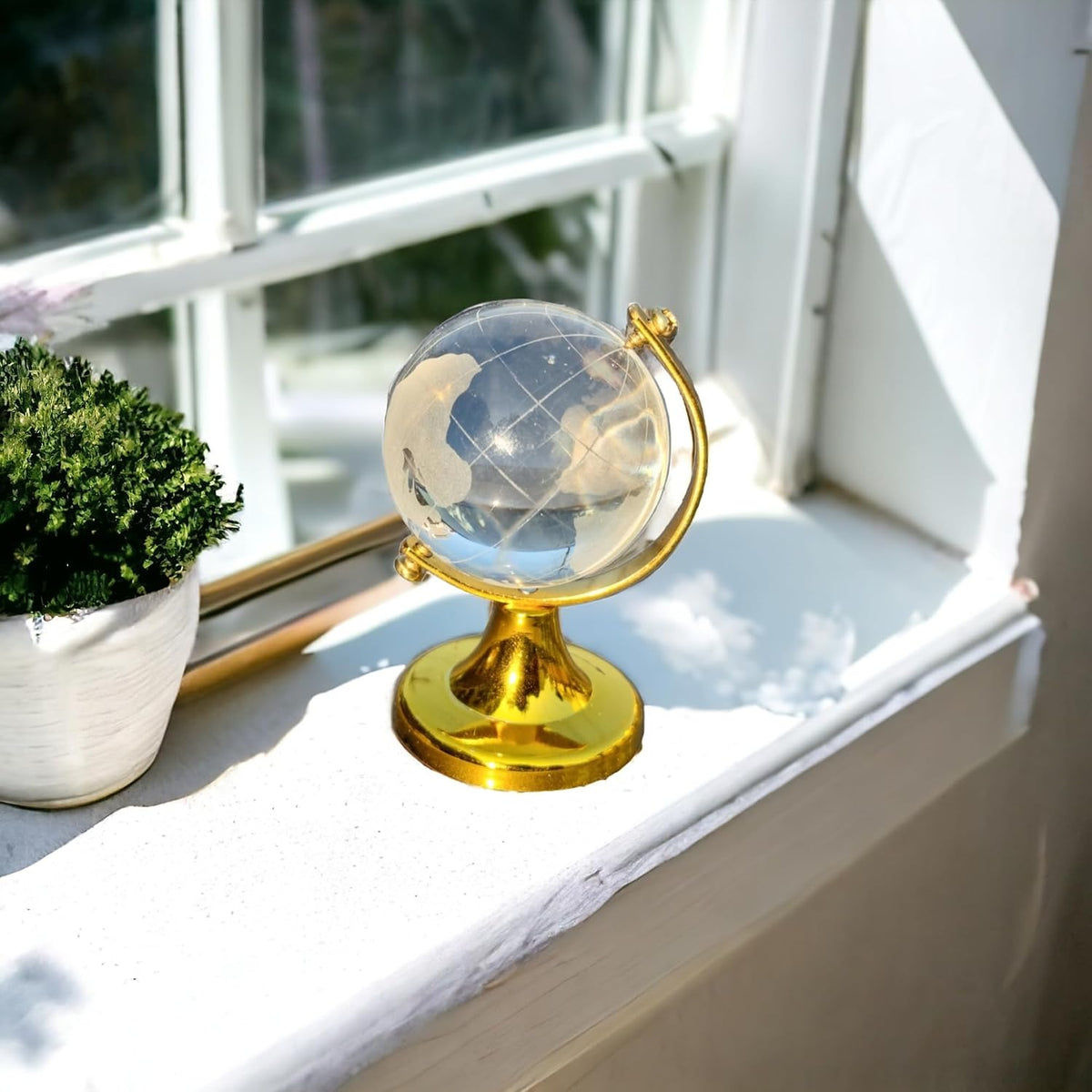 Feng Shui Crystal Globe Idol With Golden Stand | Vastu Glass Miniature Globe For Positive Energy, Success, Good Luck and Prosperity | Vastu Remedy for Home, Children Study Table & Office