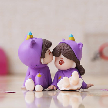 eCraftIndia Valentine Gift for Girlfriend Boyfriend Purple Miniature Romantic Couple Statue Boy Kissing Girl Forehead Showpiece Valentine Gift for Husband Wife Valentines Day Decoration Items