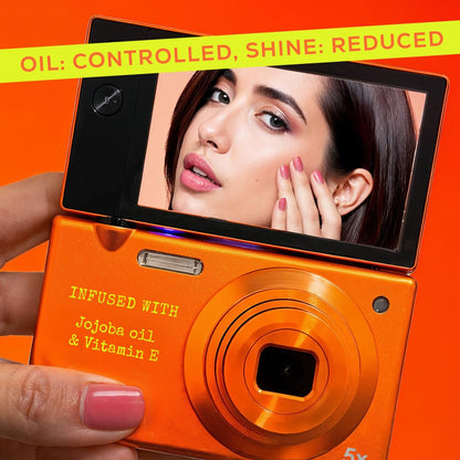 RENEE Delulu Blurring Gel Compact | Matte Finish, Controls Excess Oil, Reduces Shine, Blurs Pores | With Jojoba Oil and Vitamin E, For All Skin Types | 5g
