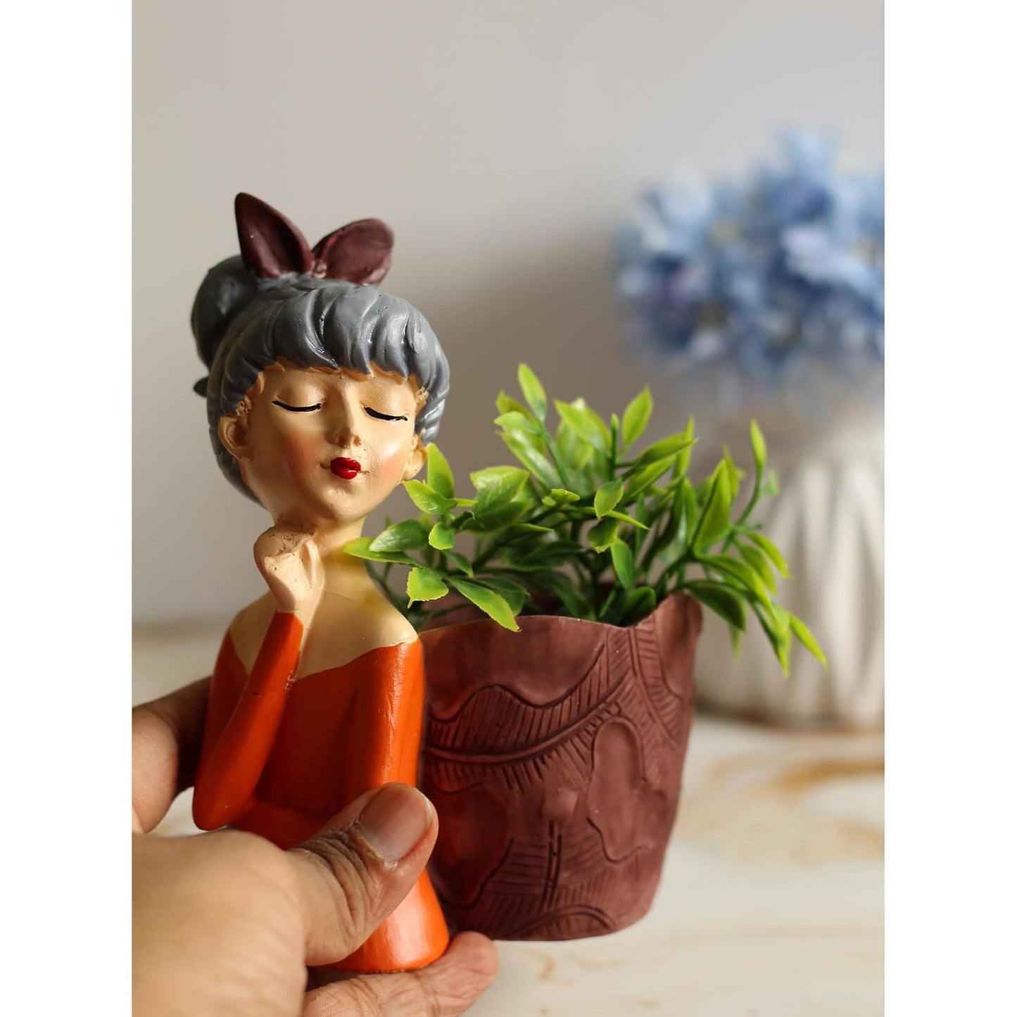 Kawai Homes Showpiece for Home Decor - Cute Table Resin Miniature Decorative Stylish Figurines Items for Living Room Kitchen Kids Bedroom Study Room Decoration Accessories (Basket Girl)