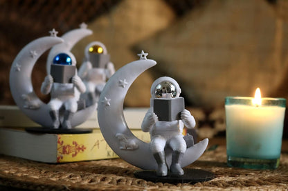 Street27® Cute Outer Space Astronaut Figurine Action Figure Toys Statue for Showpiece Home Living Room Decor Office Desktop Decoration Car Dashboard, Kids Birthday Party Gift, Resin