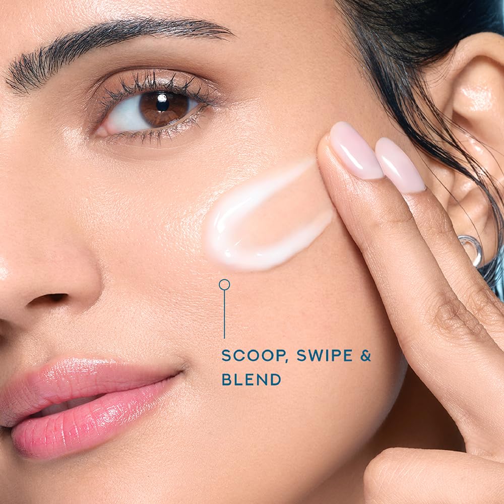 Pond's Super Light Gel Oil Free Face Moisturizer 200 g | With Cera-Hyamino for Ultimate Soft Smooth Skin - Daily Use