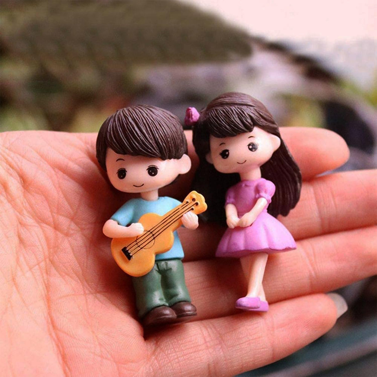 Miniature Set Valentine Gift for Girlfriend Boyfriend Husband Wife Girls Boys Decorative Cute Romantic Couple Miniature Showpiece Statue Valentines Gift Items