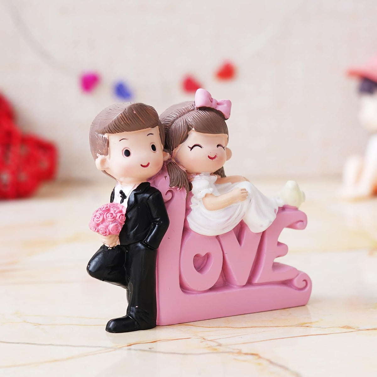 eCraftIndia Valentine Gift for Girlfriend Boyfriend | Love Cute Couple Statue Decorative Showpiece (Resin) Valentine Day Gift for Husband Wife Her Him Valentines Day Decoration Items