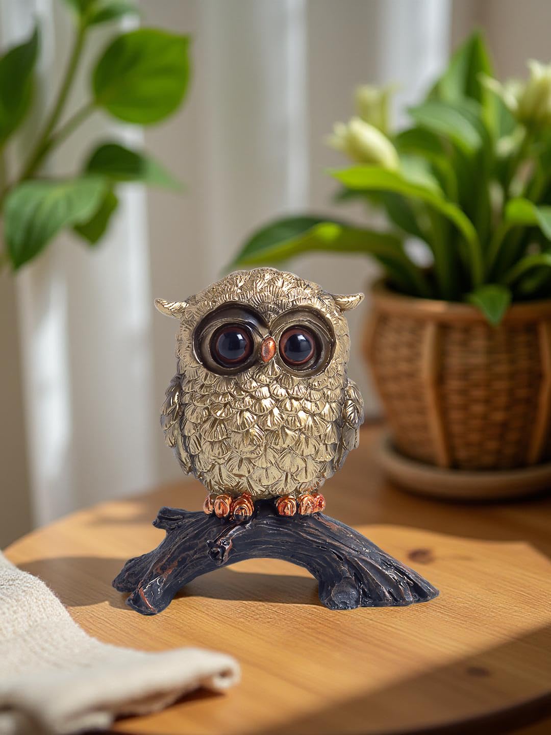 Owl Figurine on Natural Wood-Look Log Base Resin Decorative Showpiece for Home & Office Décor (Gold & Black, Small)