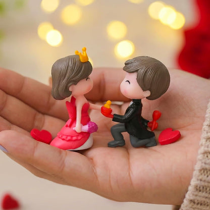 eCraftIndia Cute Couple Statue Boy Proposing Girl Miniature Showpiece Valentine Gift for Girlfriend Boyfriend Husband Wife Her Him | Valentine Decoration Items | Happy Birthday Cake Topper
