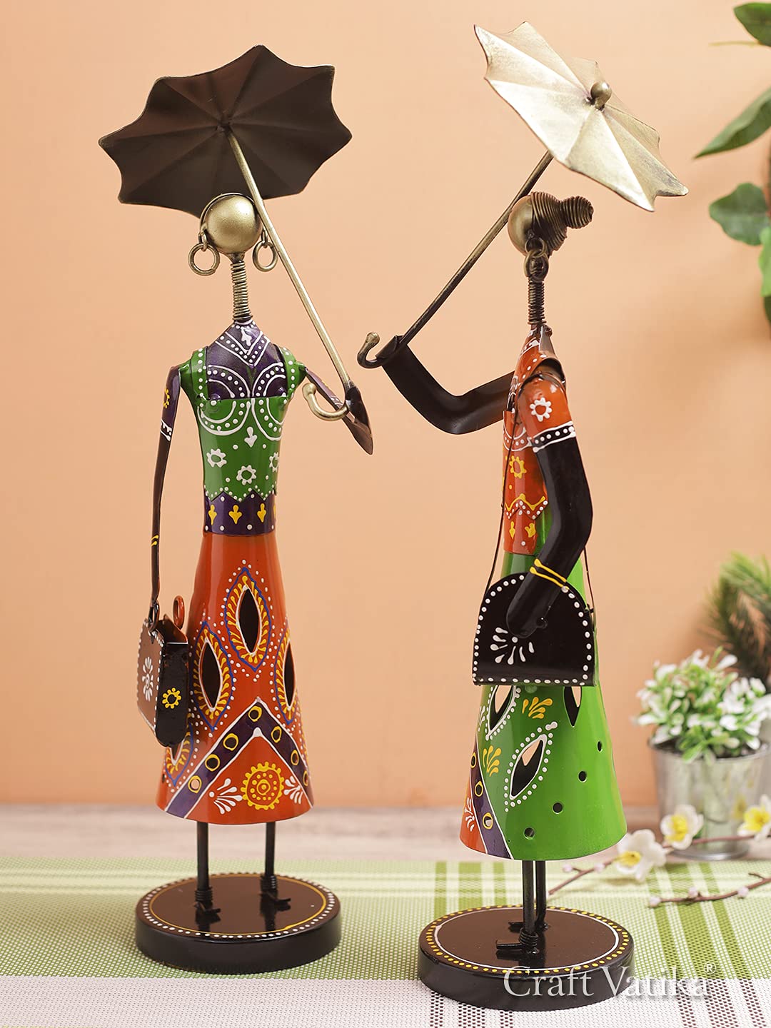 CraftVatika Metal Fashion Dolls with Umbrella Statue Decorative Showpiece Items for Home Decor Living Room Bedroom Table Desk Decoration & Gifts
