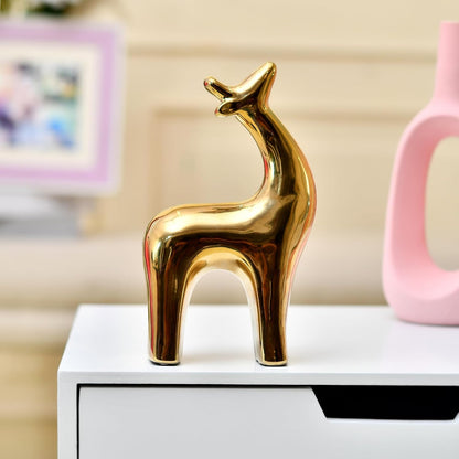 Amazon Basics Golden Deer of Fortune & Grace | A Sleek Representation of Wealth & Prosperity | A Must-Have for Modern Luxury Décor – Pack of 1, Golden