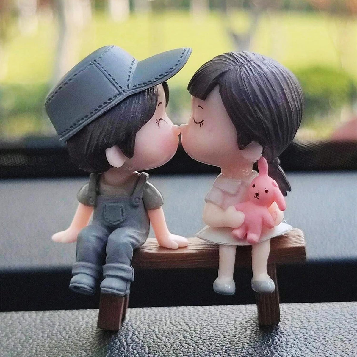 ascension Miniature Couple Sitting On Chair Gift for Girlfriend Boyfriend Husband Wife Miniature Adventure Showpiece for Valentines Day Gift Kissing Lovely Couple Valentine Gifts
