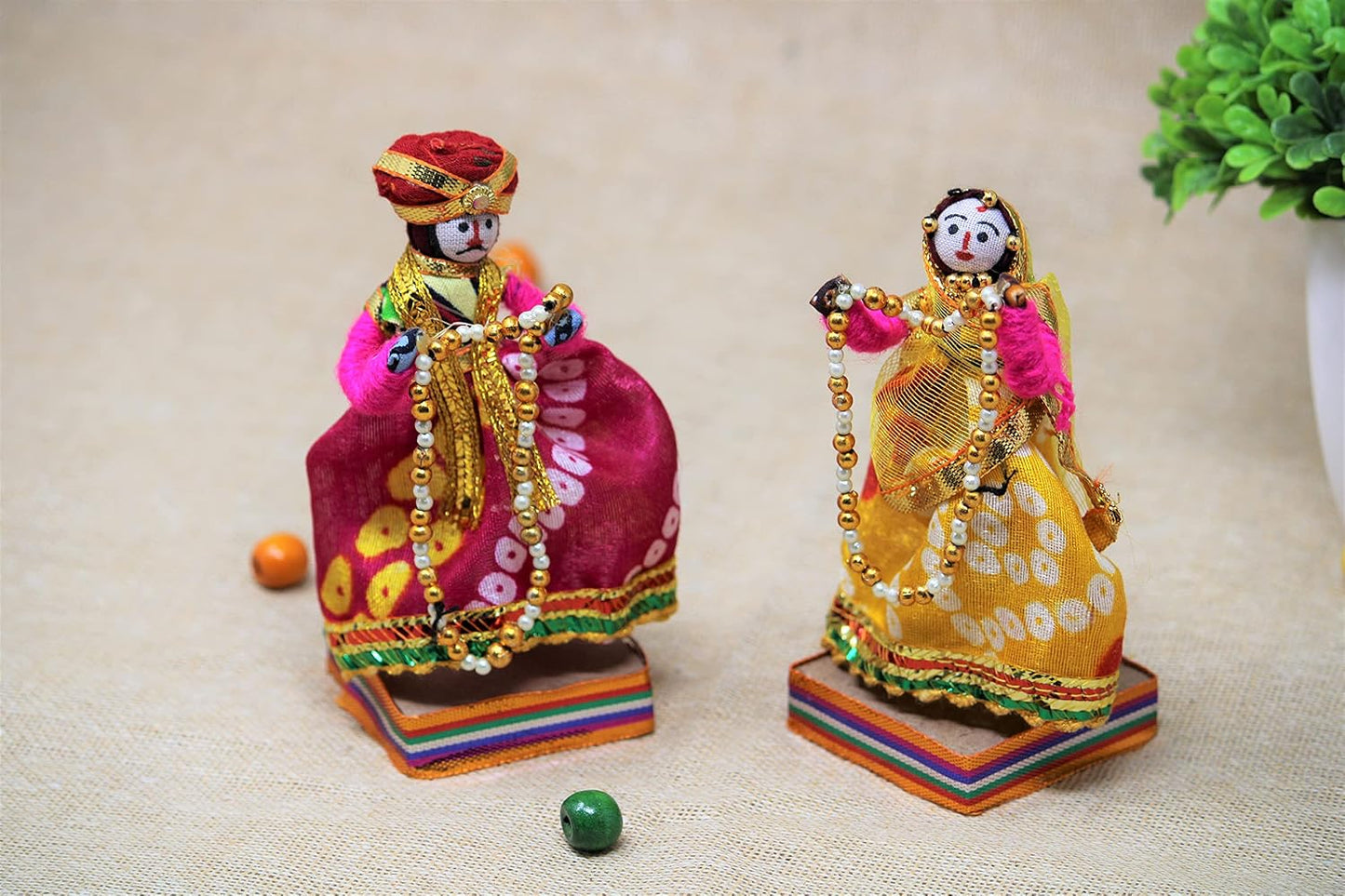 JH Gallery Handmade Recycled Rajasthani Dulha Dulhan Figurines for Home Decoration, Gifting Idol, Home Furnishing, Decorative Items for Living Room - Multicolour 11 x 11 cm (Doll Dulha Dulhan)