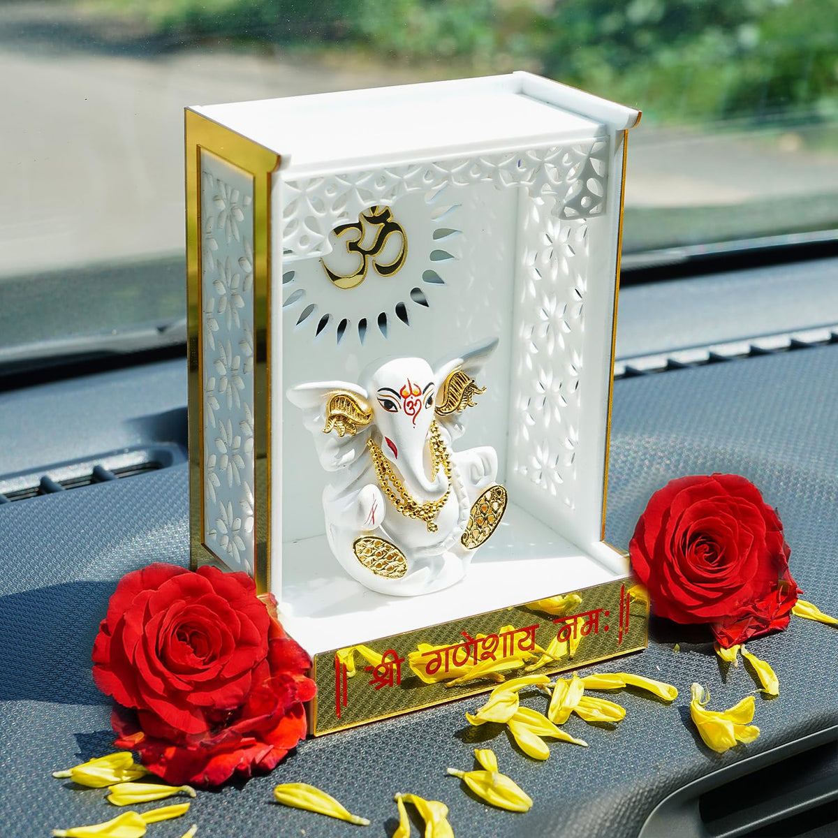 Ganpati Idol in Small Temple for Car Dashboard | Ganesha Mantapa Mandir for Gift | Vinayaka Idols for Home Decor | Ganesha Idol with Mandir for Office Desk Or Pooja Room | Car Ganesha Idols