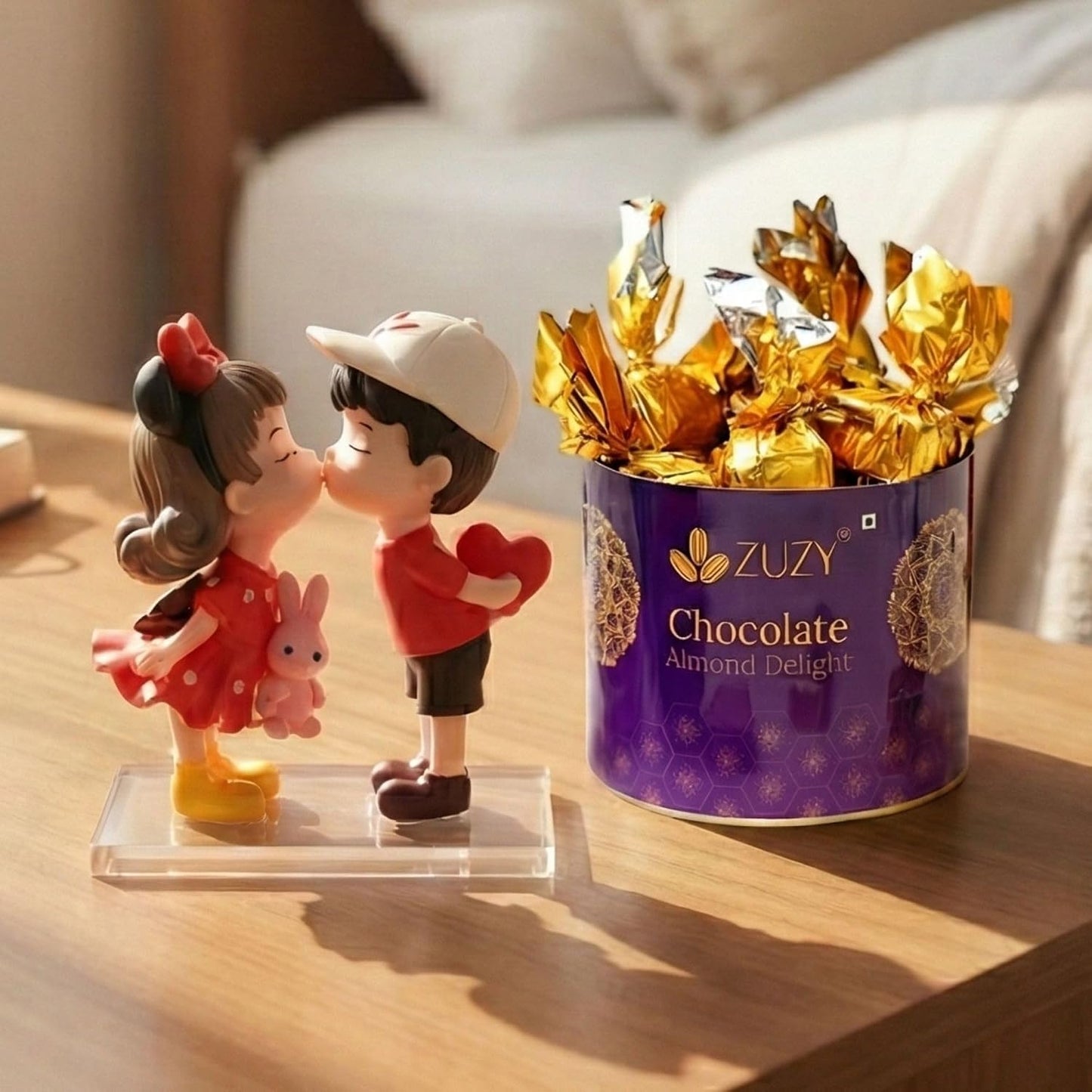 eCraftIndia Romantic Kissing Couple Statue Showpiece | Zuzy Almond Chocolates Gift Box | Valentine Gift for Girlfriend Boyfriend Husband Wife Her Him | Valentine Decoration Items