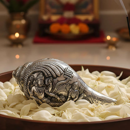 Dev Aastha Silver Plated Vishnu Lakshmi Shankh - 7 Inches Antique Finish Decorative Conch Shell with Detailed Religious Engravings - Auspicious Vastu Pooja Item for Home Mandir - Ideal Spiritual Gift