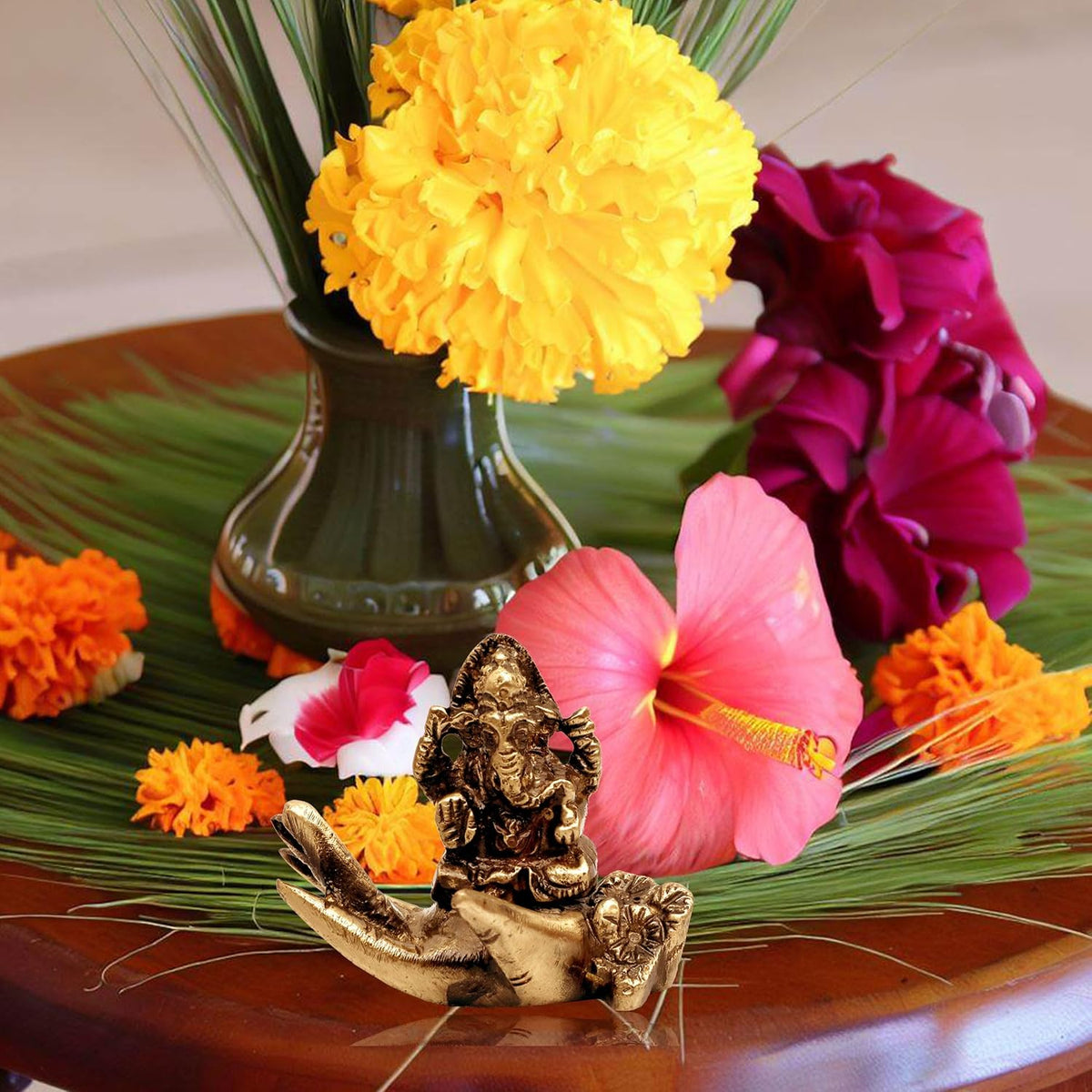Ganesh Idol on a Palm, Handcrafted Brass Statue Showpiece for Home Decor, Office Table, Gifts