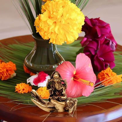 Ganesh Idol on a Palm, Handcrafted Brass Statue Showpiece for Home Decor, Office Table, Gifts
